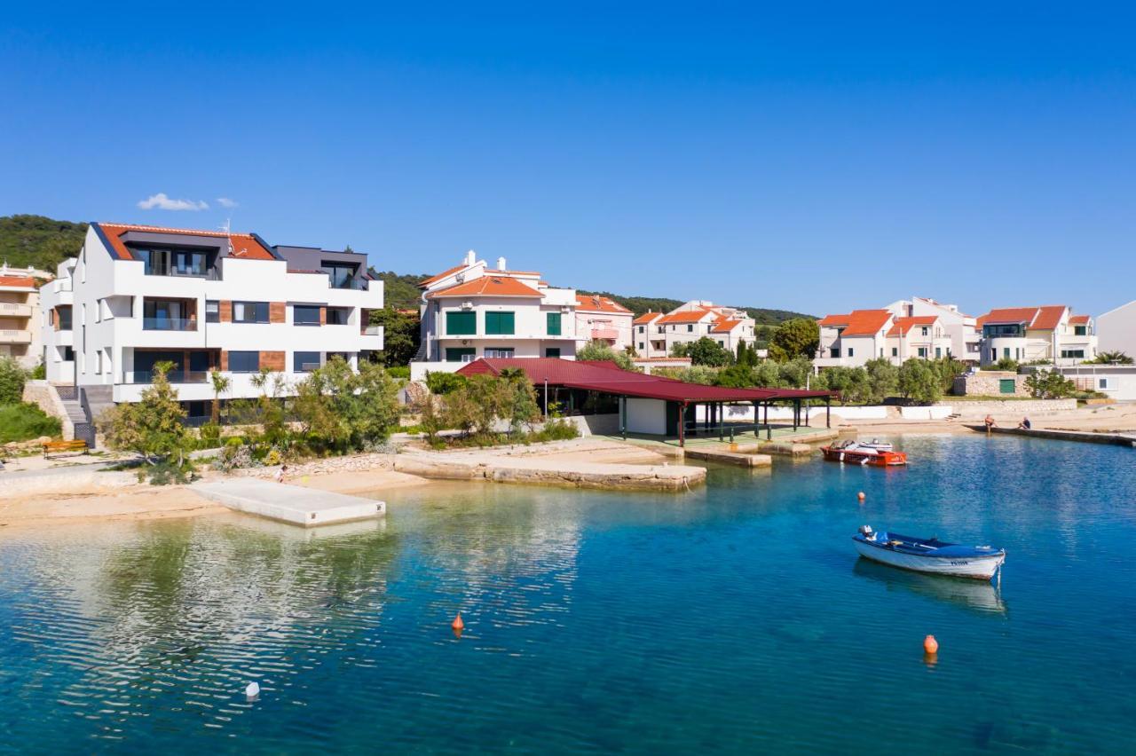 Beachfront Residences Stara Novalja Exterior foto