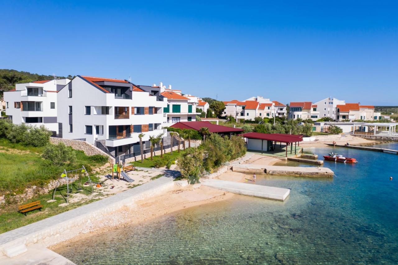 Beachfront Residences Stara Novalja Exterior foto